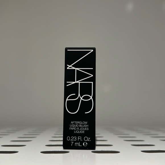 NARS Afterglow Liquid Blush - Picture 3 of 4
